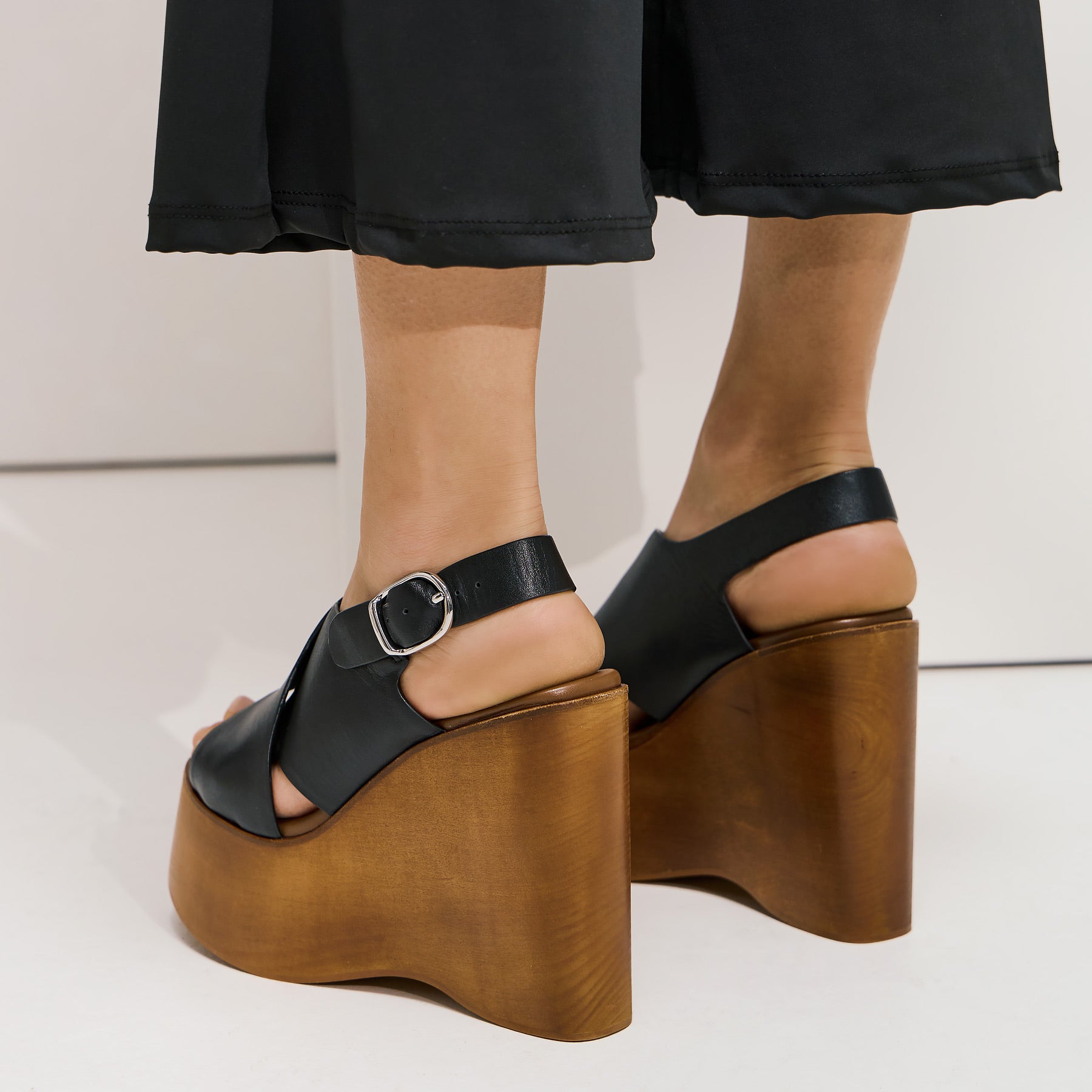 Jeffrey Campbell Fiddle Πλατφόρμες Χιαστί με Ξύλο - Μαύρο