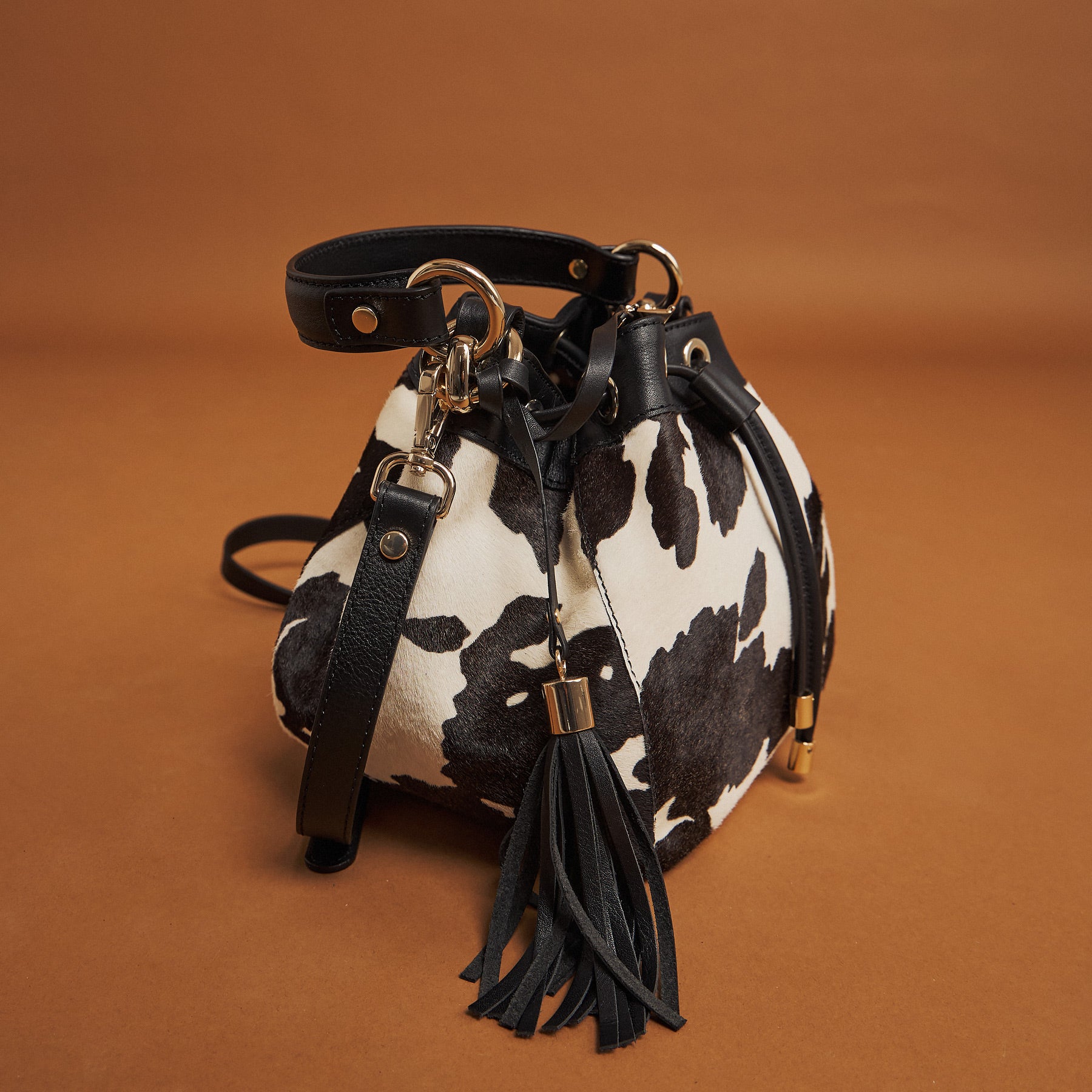 Pons Quintana V171 Τσάντα Ώμου Πουγκί - Εκρού με Μαύρο