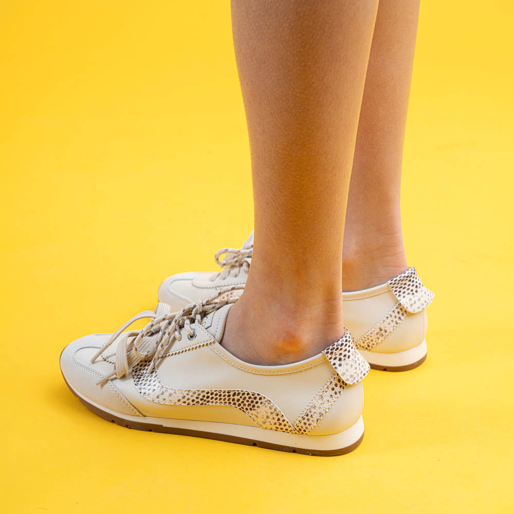 Unisa Dogos Sneakers με Βούλες - Ivory