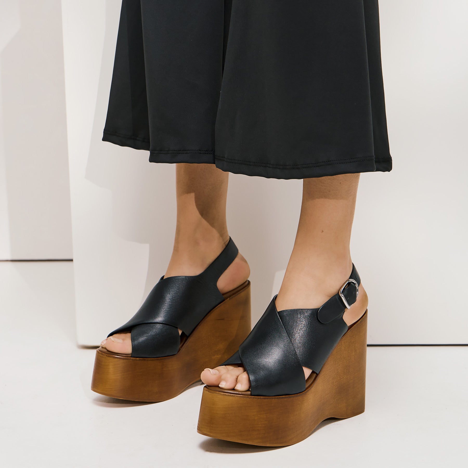 Jeffrey Campbell Fiddle Πλατφόρμες Χιαστί με Ξύλο - Μαύρο