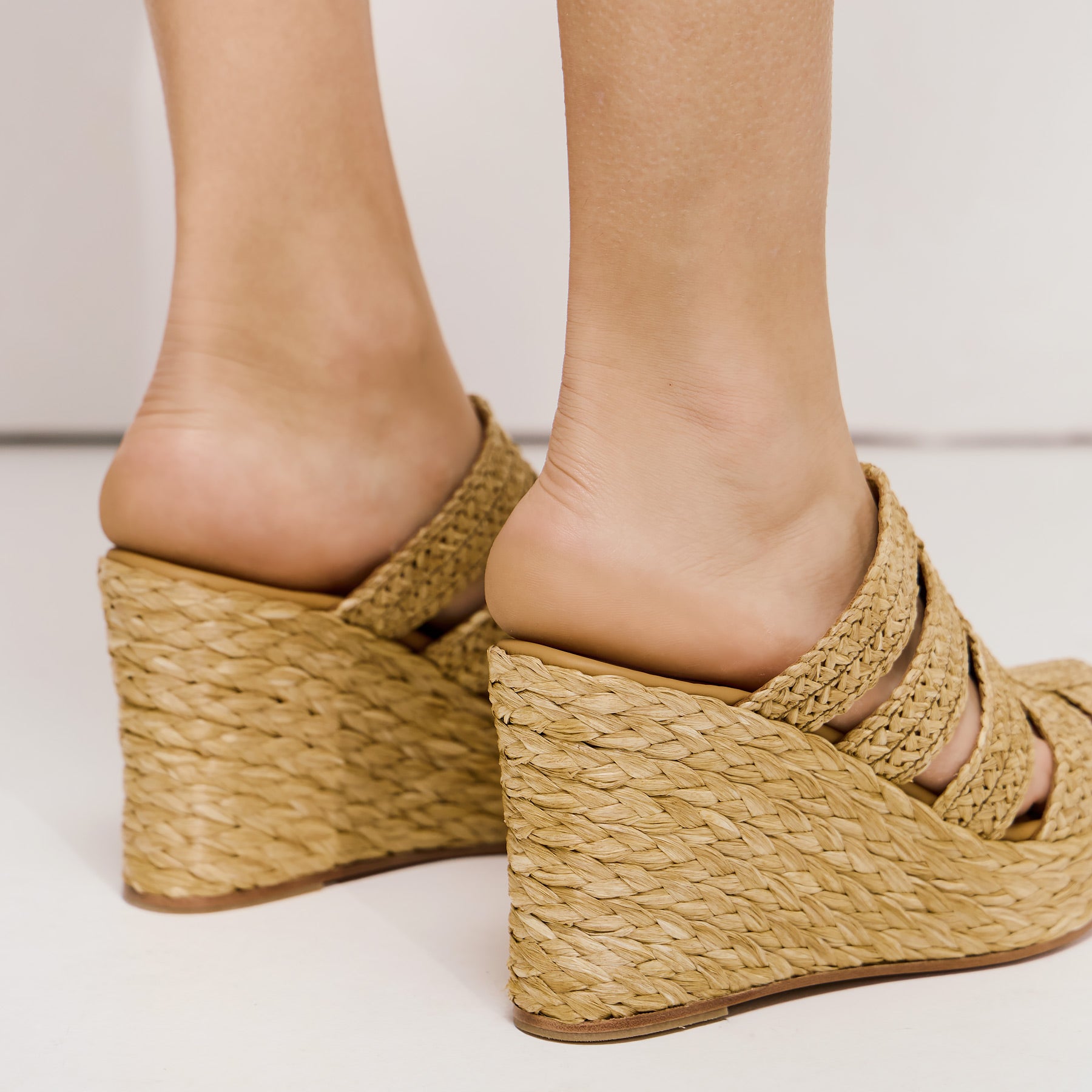 Paloma Barcelo Garga Πλατφόρμες Mules με Ψάθα - Natural