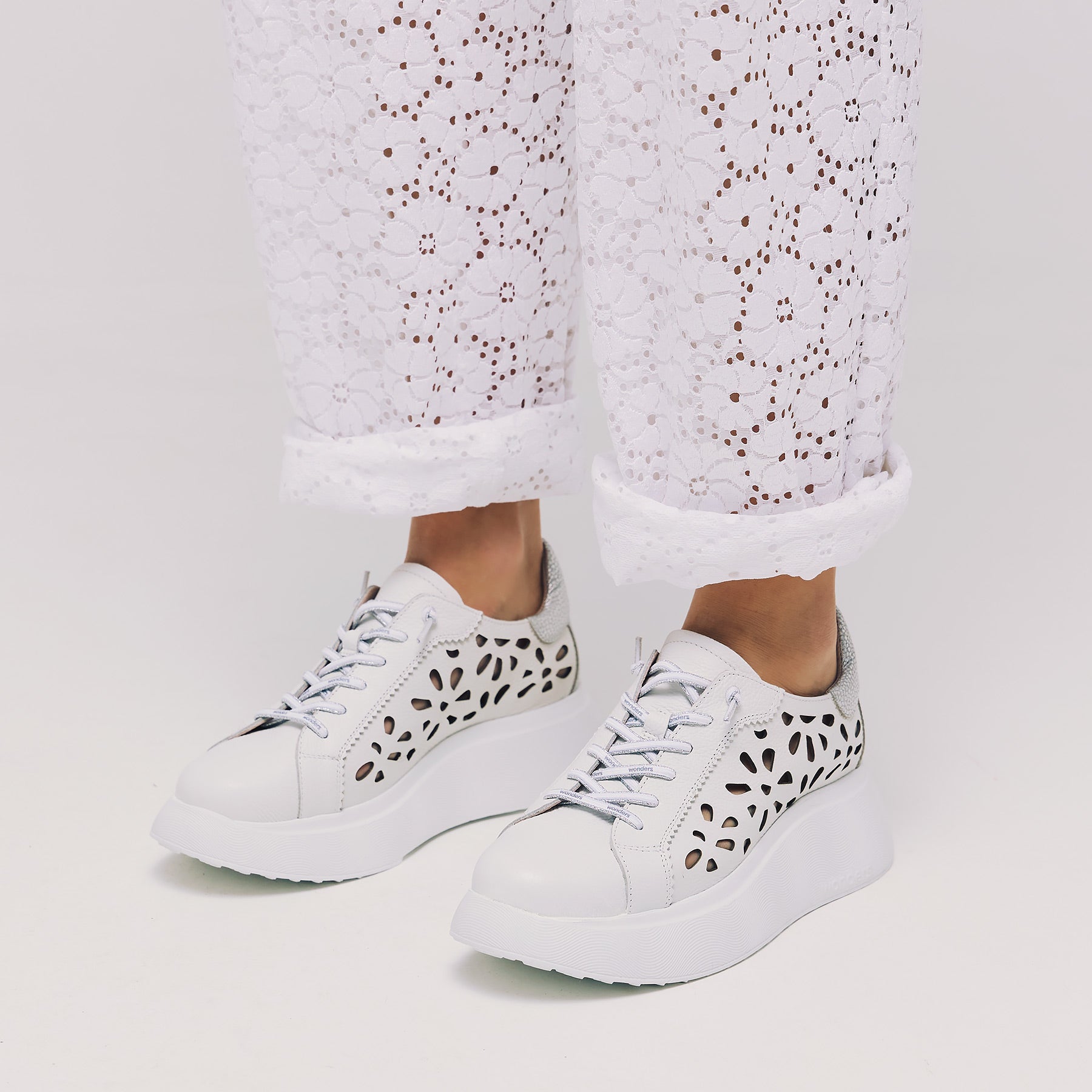 Wonders 3621 Sneakers Δίπατα Laser Cut - Off White