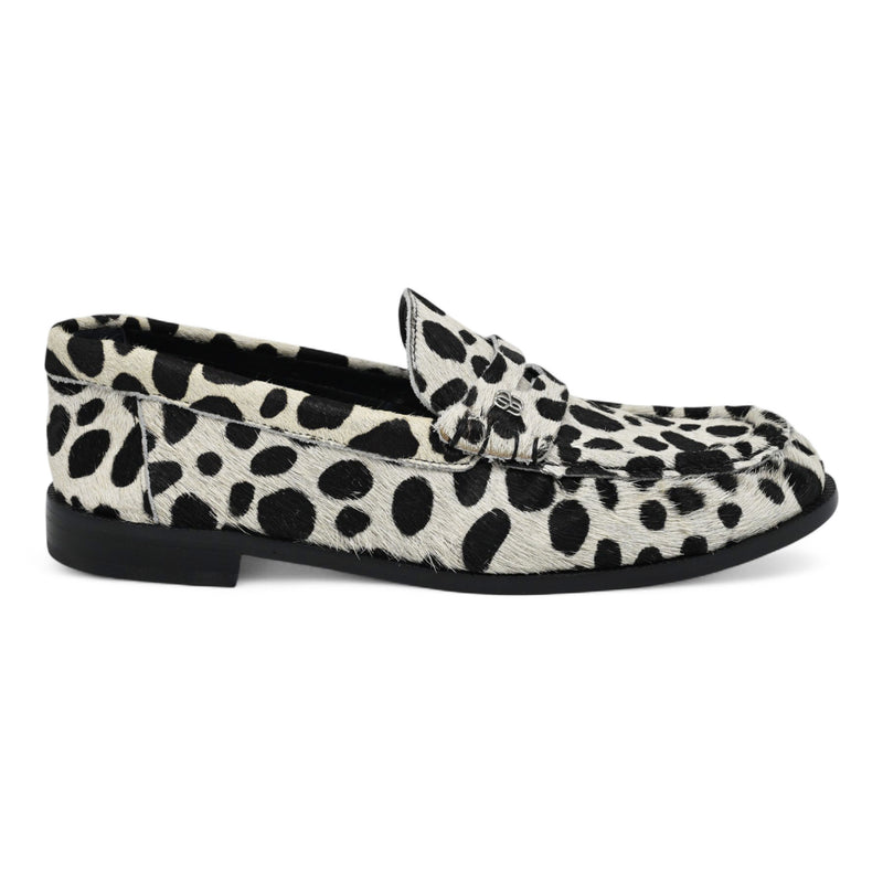 Schutz 22319 Loafers με Κλασική Γραμμή - Ασορόμαυρο Πουά