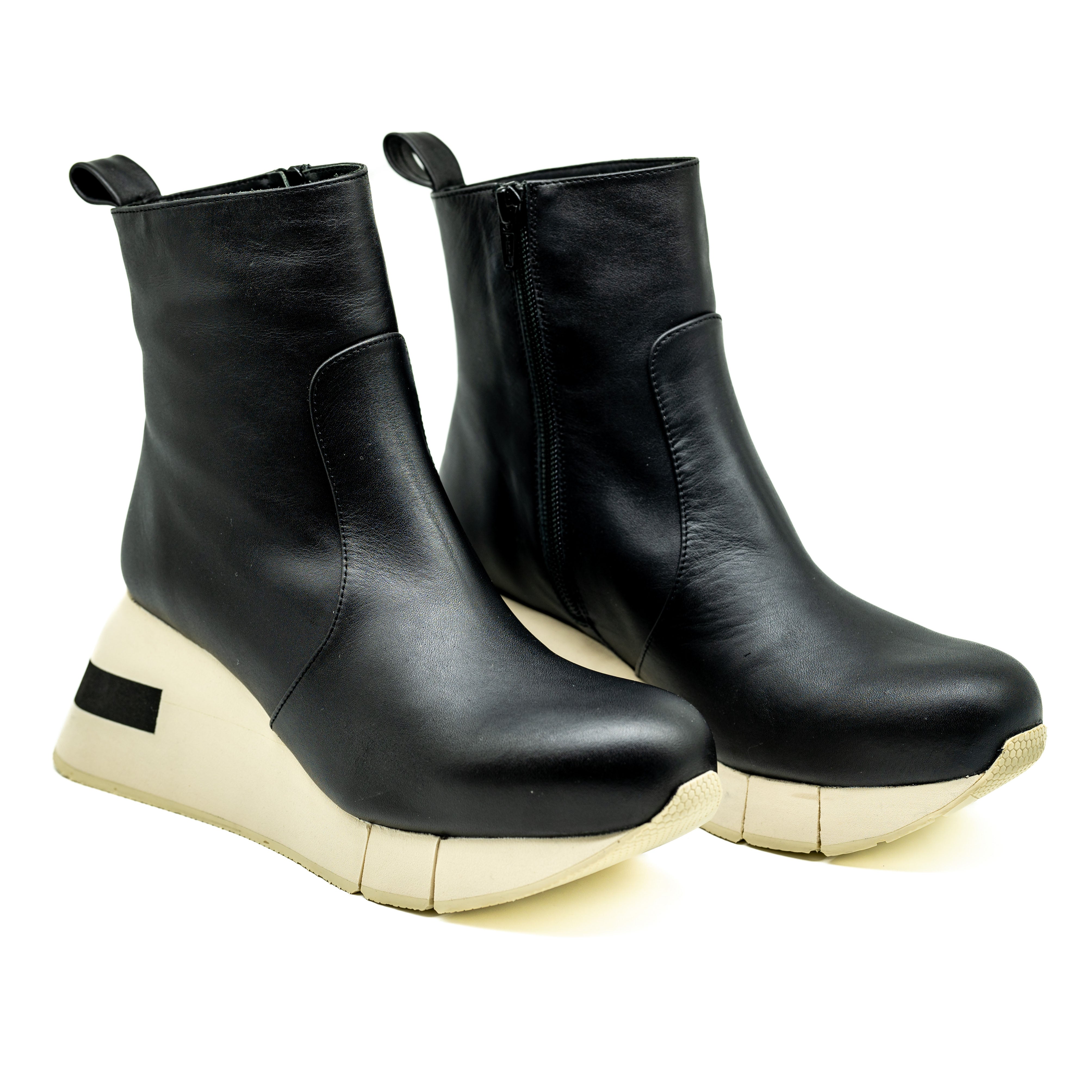 Paloma Barcelo Μπoτάκια με Εκρού Σόλα Πλατφόρμα - Μαύρα